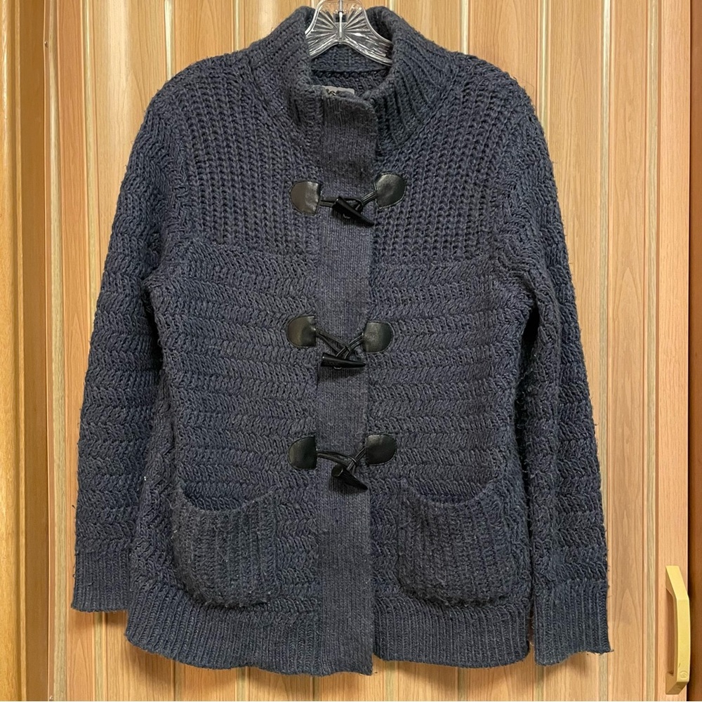 4/$20 | Wind River Blue Knit Full Zip / clasp Sweater with pockets